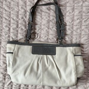 Coach Two-Tone Leather Shoulder Bag in Cream and Gray